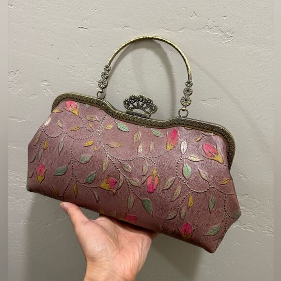 Handmade Vintage Style Genuine Embossed Cowhide Crown Shade Closure Satchel - Picture 6 of 15